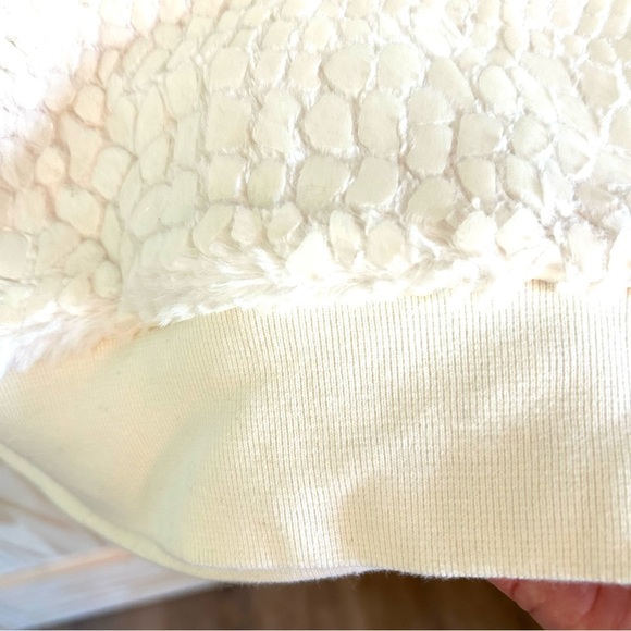 Ann Taylor Cracked Ice Sweatshirt Sweater Winter White. Size Medium. - Picture 8 of 15